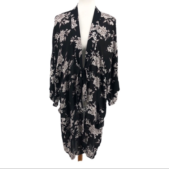 Spiritual Gangster Accessories - Spiritual Gangster Black Floral Print Maya Kimono Top